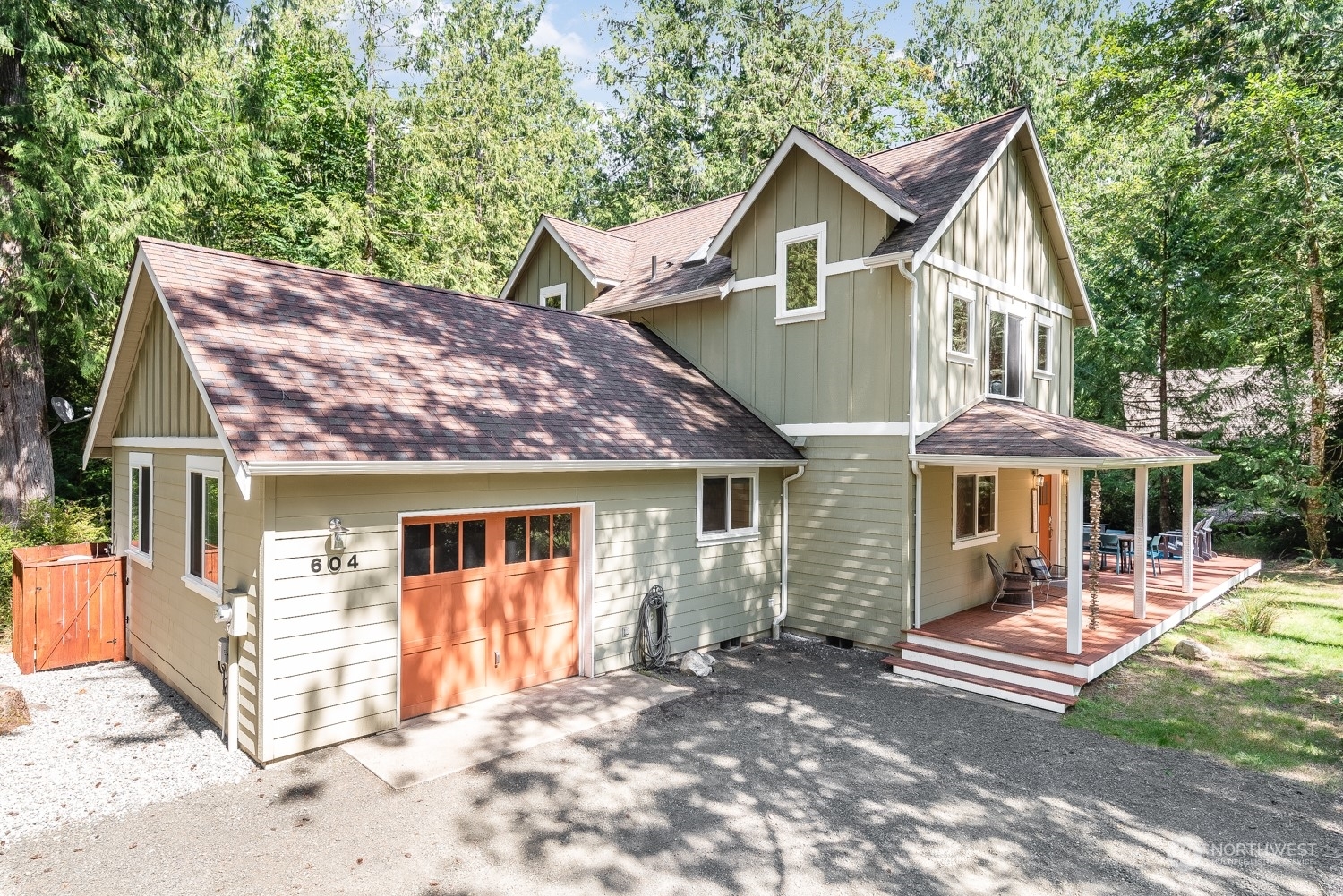 Property Photo:  604 E Pointes Drive W  WA 98584 