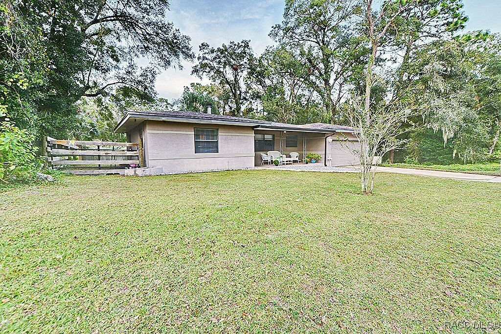 Property Photo:  5941 E Carmel Lane  FL 34452 