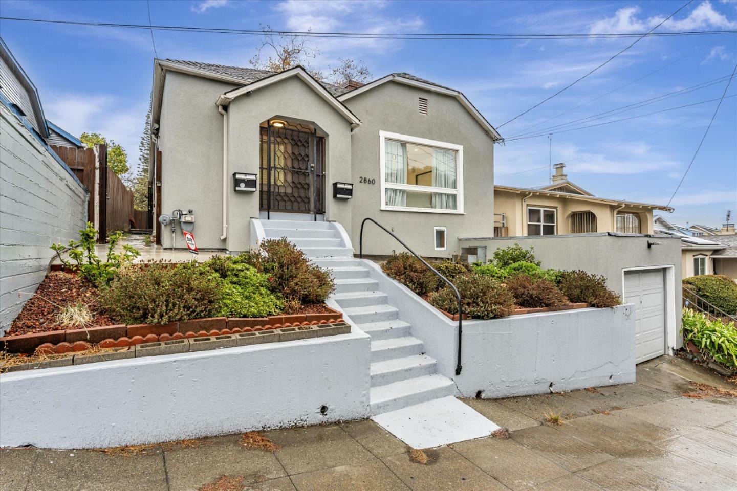 2860 Montana Street  Oakland CA 94602 photo