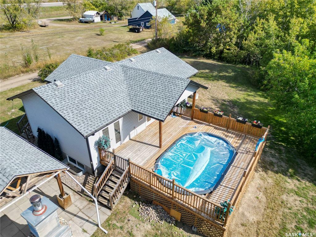 Property Photo:  640 8th Street NW  SK S6V 5R3 