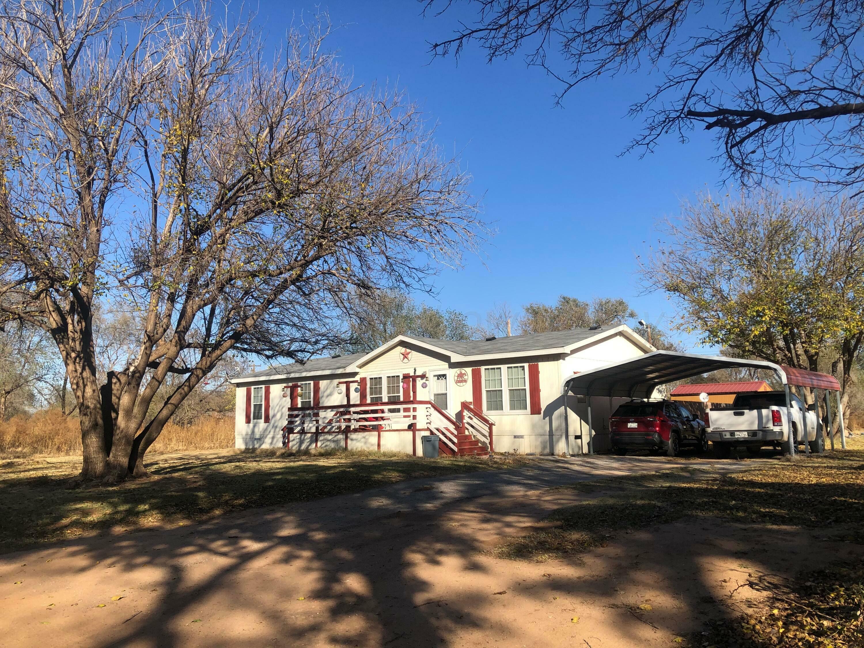 Property Photo:  206 Amarillo Street  TX 79095 