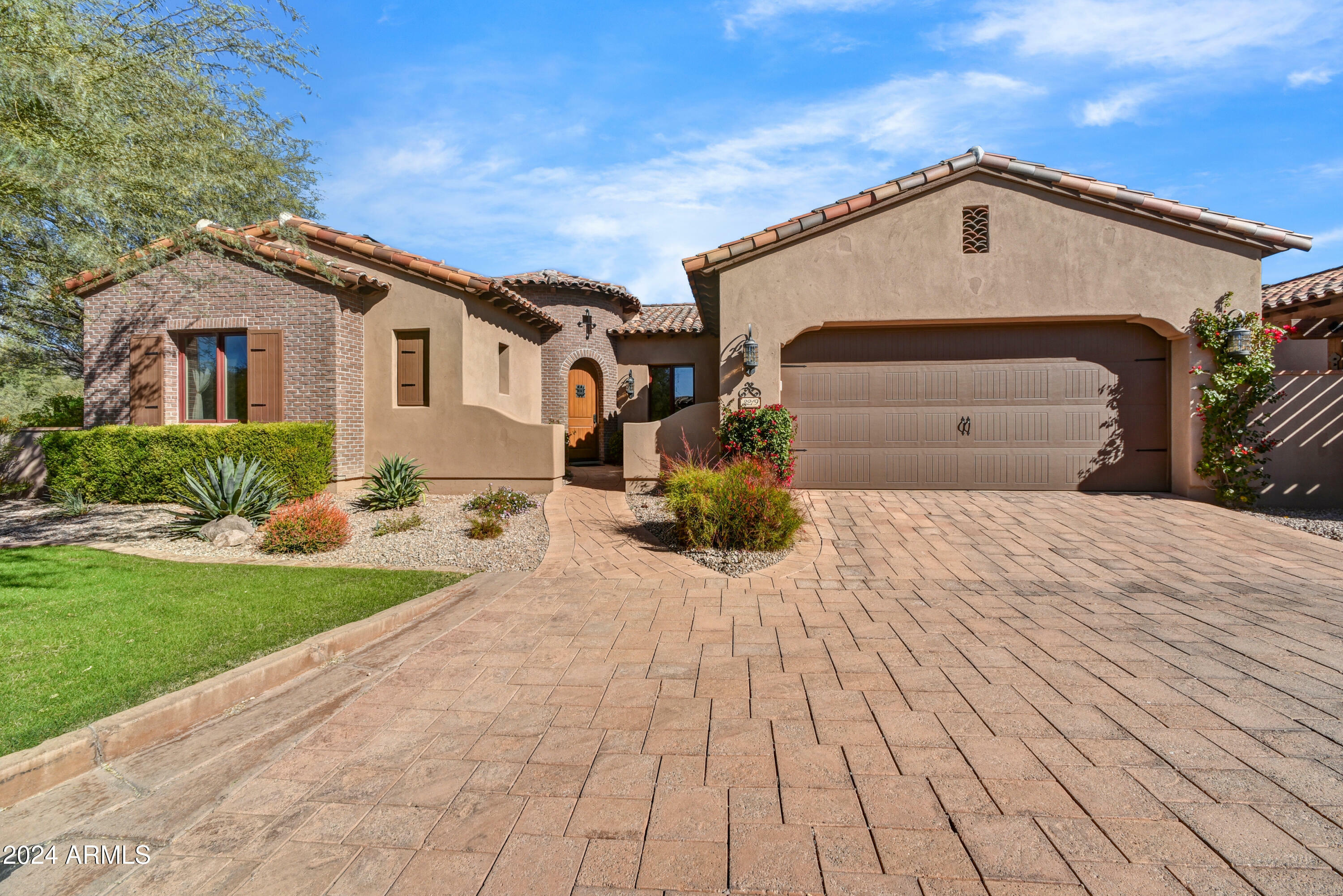 Property Photo:  3219 S Silverberry Court  AZ 85118 