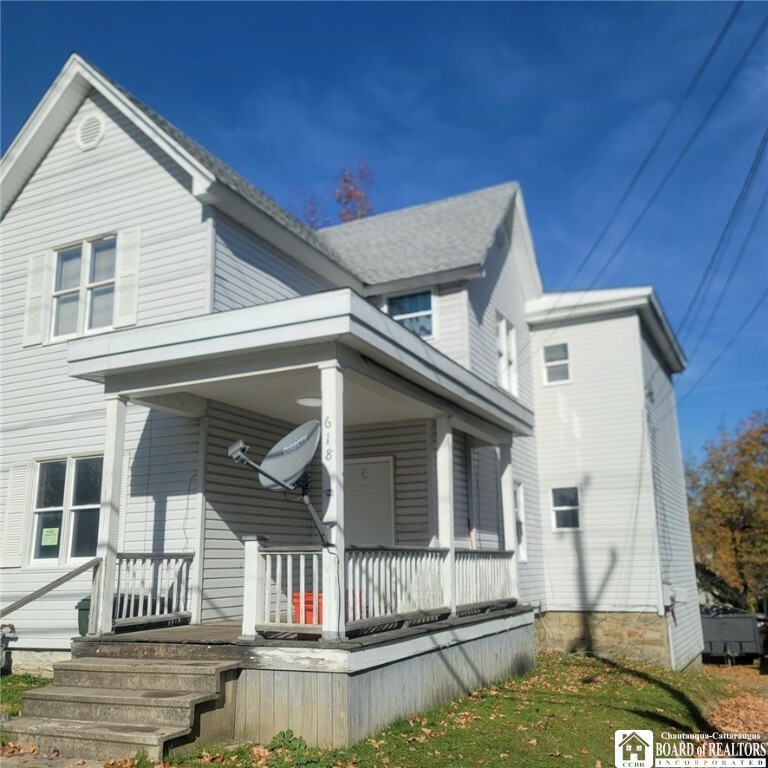 Property Photo:  618 Newland Avenue  NY 14701 