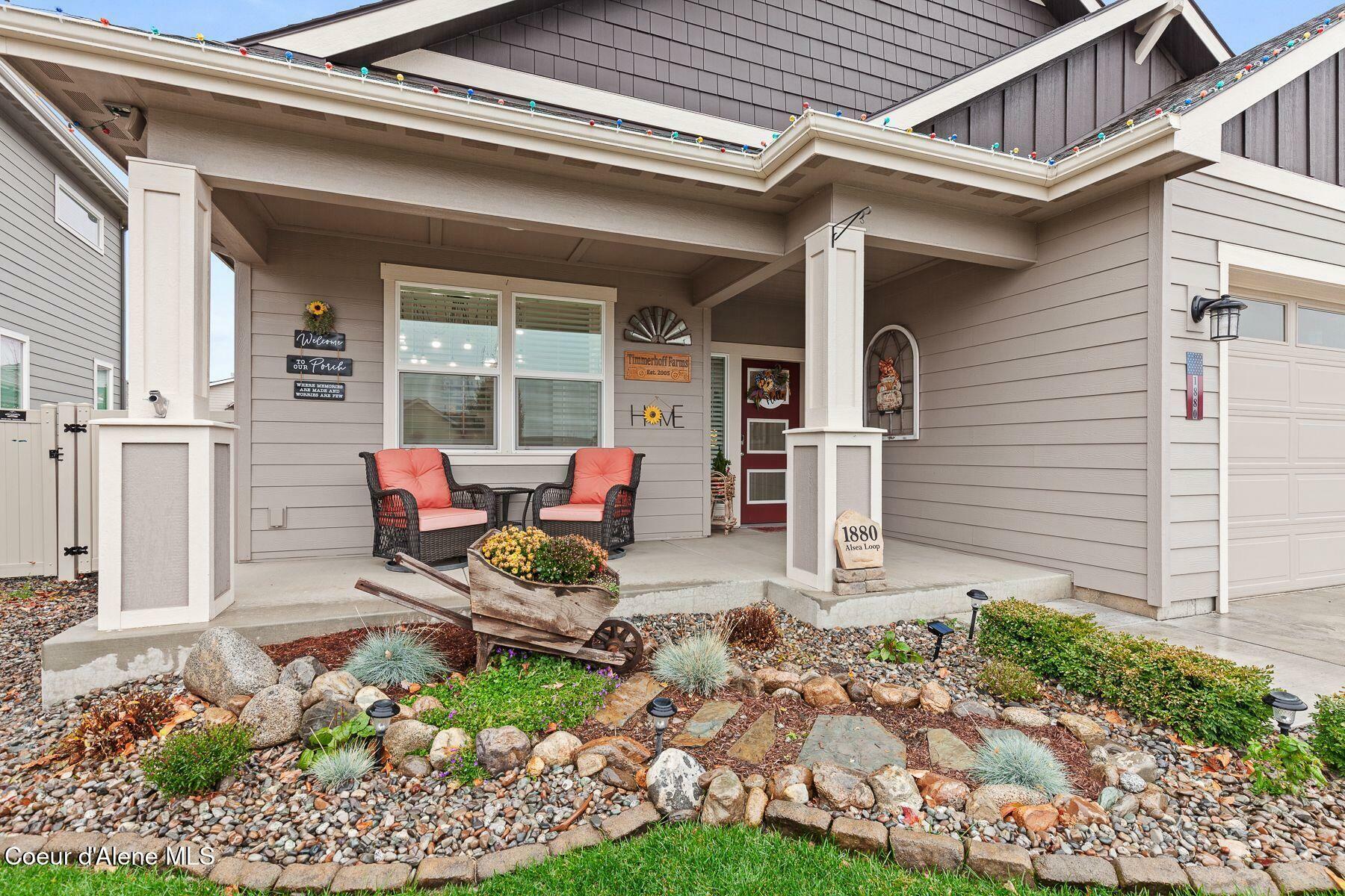 Property Photo:  1880 W Alsea Lp  ID 83854 