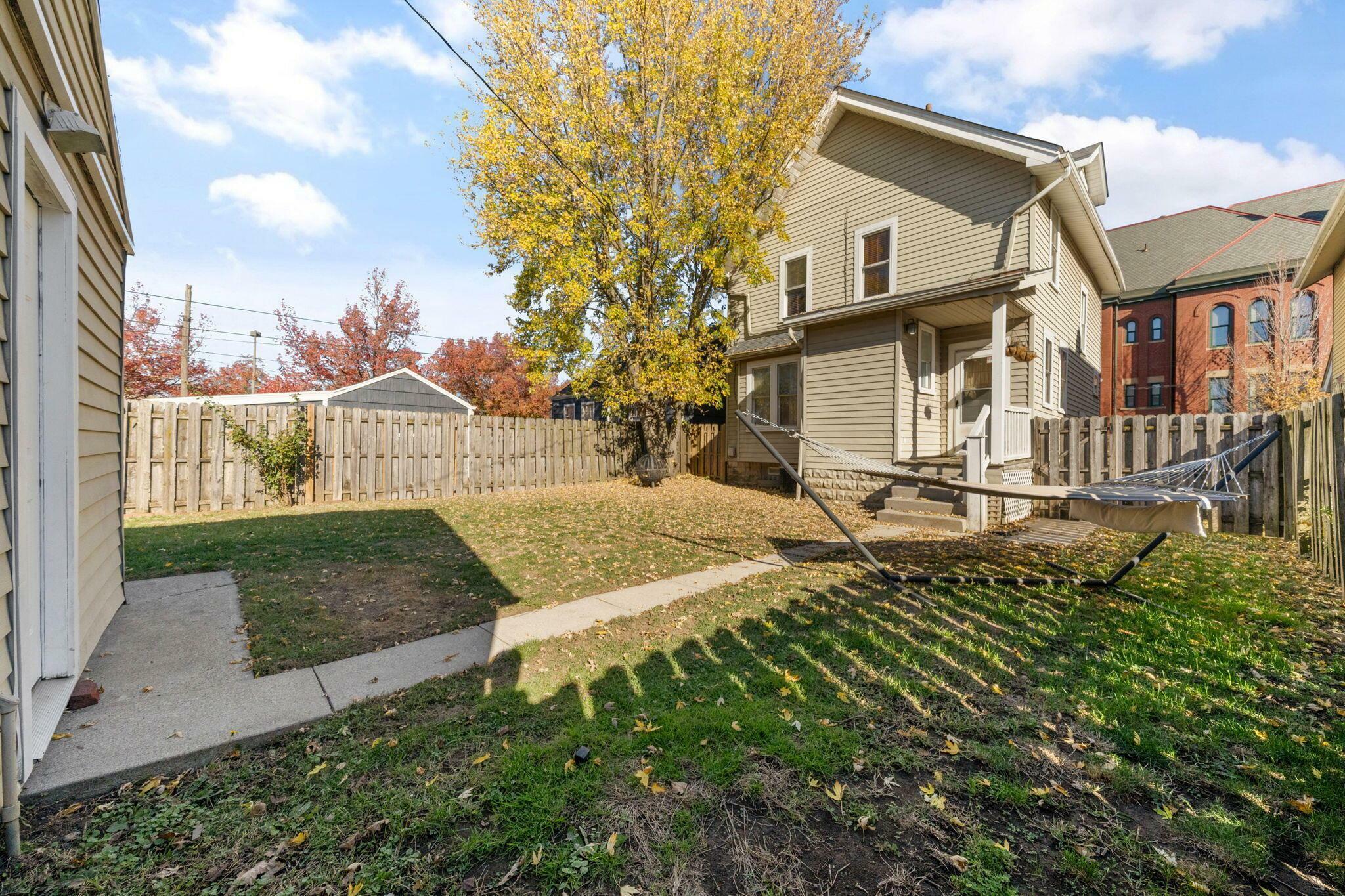 Property Photo:  1477 S 4th Street  OH 43207 