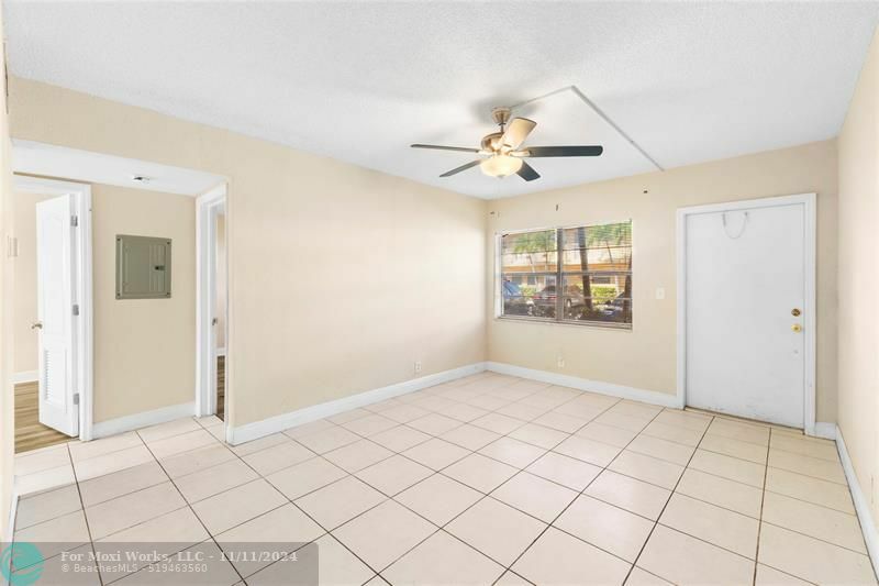 Property Photo:  4061 N Dixie Hwy 3  FL 33334 