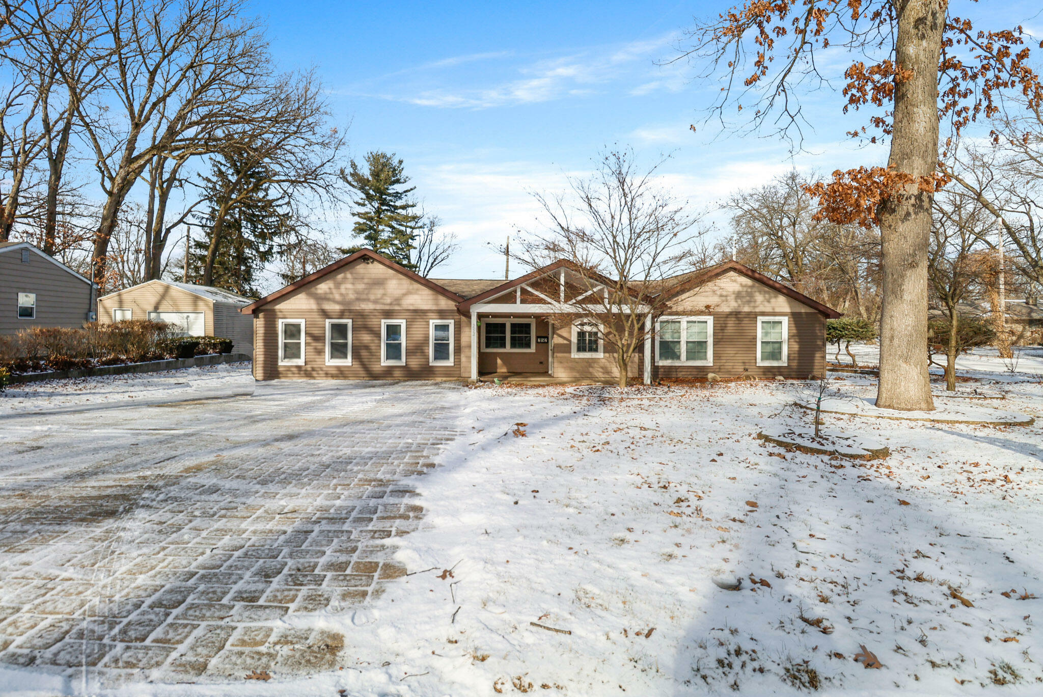 Property Photo: 252 Northview Drive IN 46383