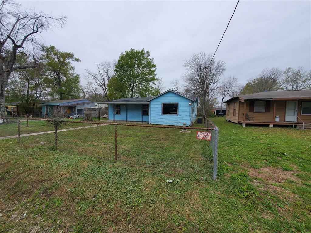 Property Photo:  1109 14th Street  TX 77630 