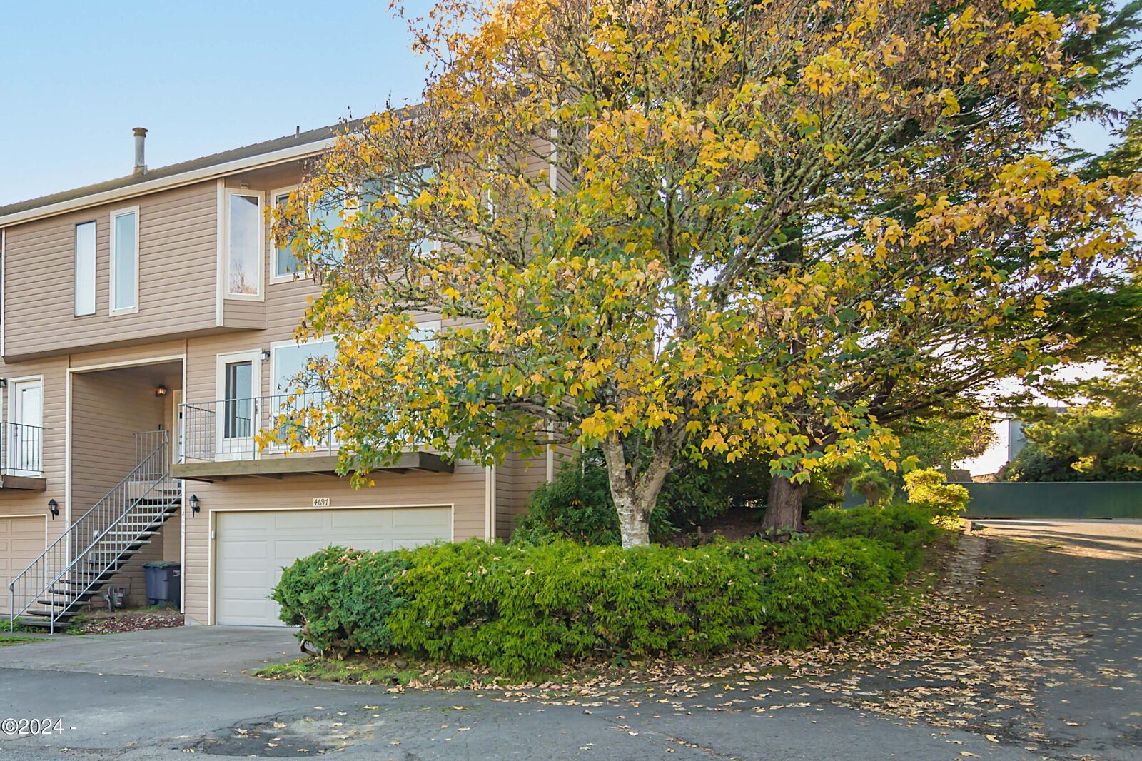 Property Photo: 4697 NE Windward Place OR 97367