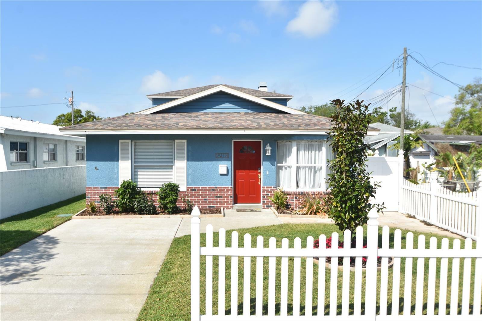 Property Photo: 2918 10th Street N FL 33704