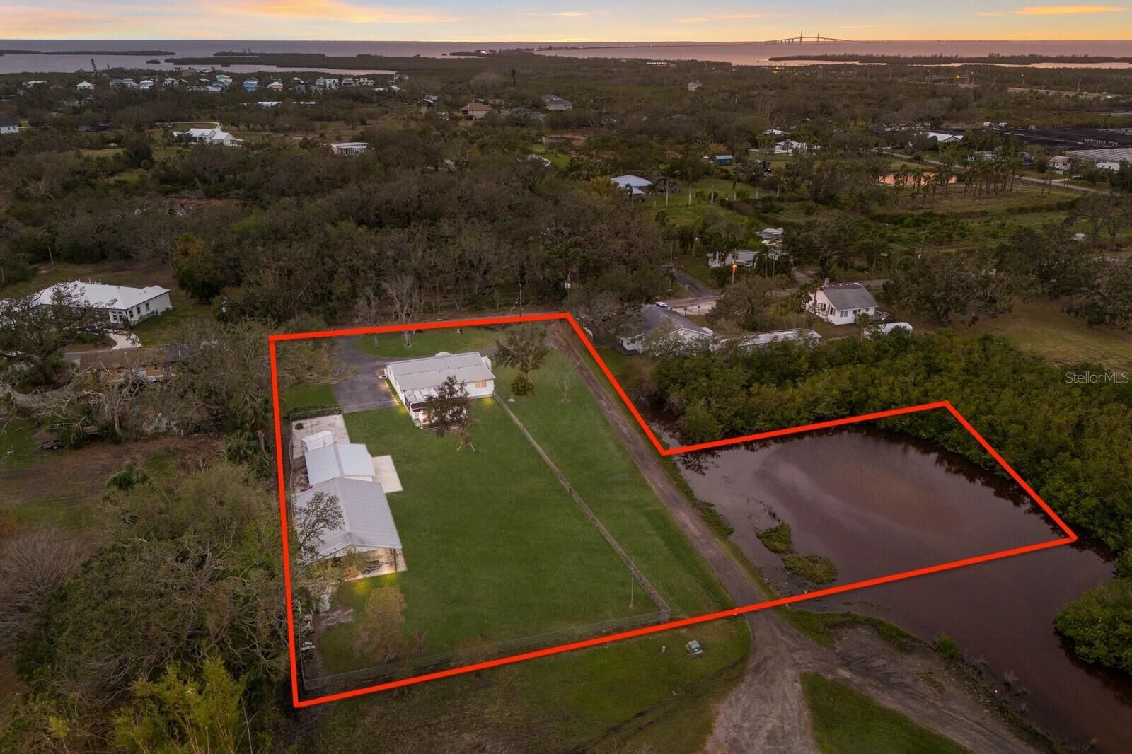Property Photo: 1640 Center Road FL 34250