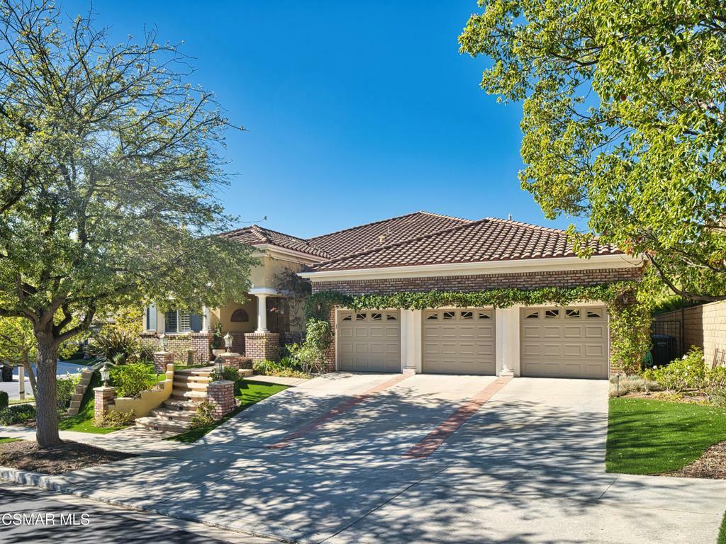 Property Photo:  3355 Hampton Court  CA 91362 