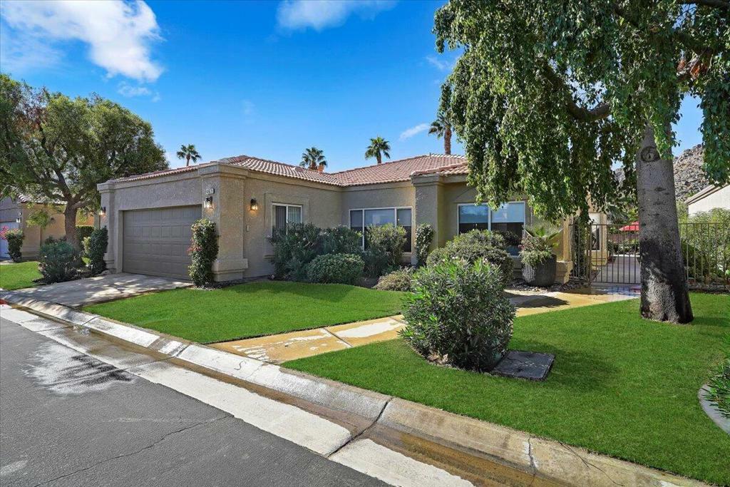 Property Photo:  48629 Paseo Tarazo  CA 92253 