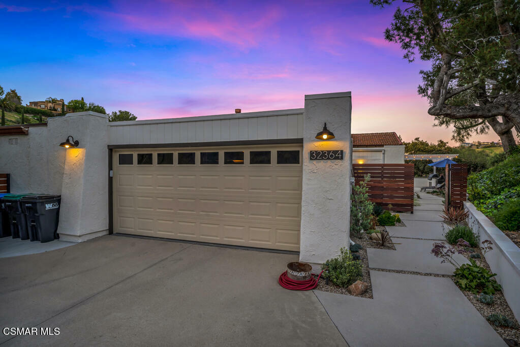 Property Photo:  32364 Saddle Mountain Drive  CA 91361 