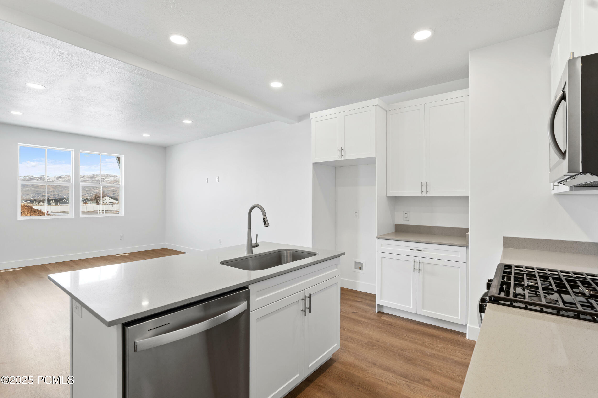 Property Photo: 1084 E 1930 S. UT 84032