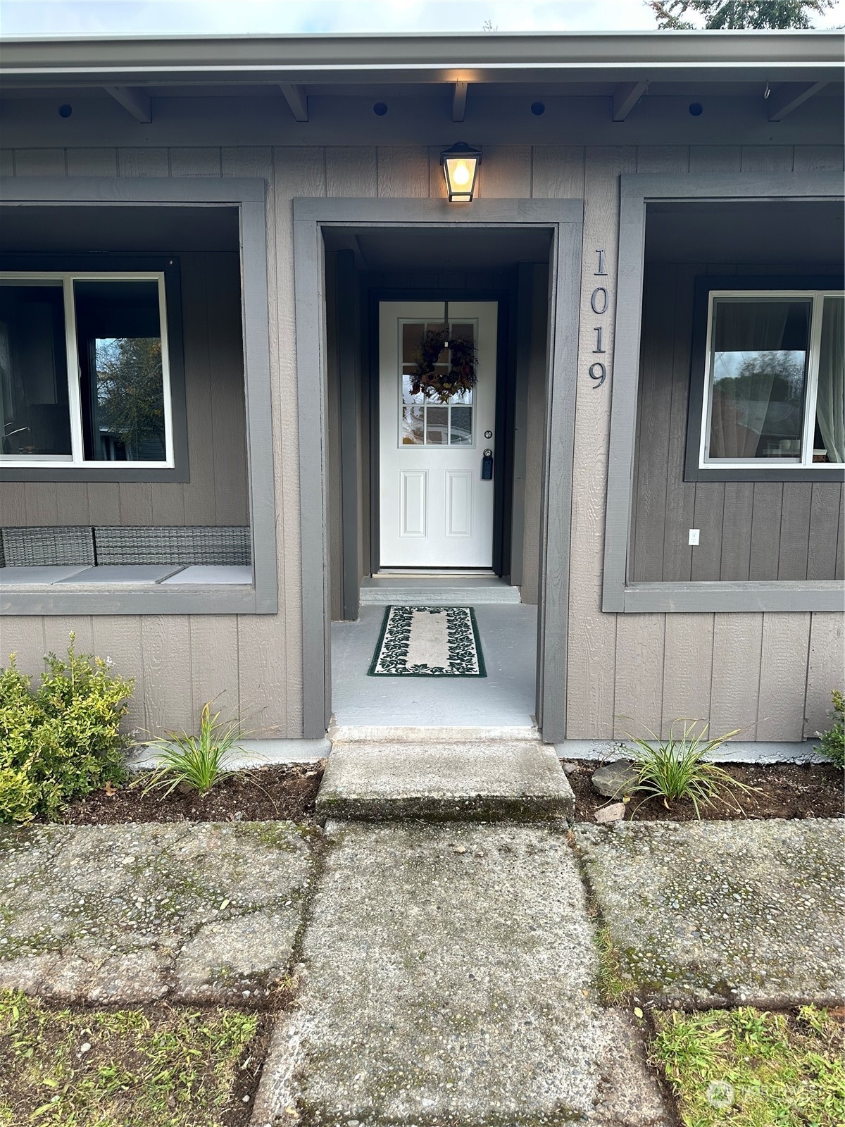 Property Photo:  1019 S Rochester Street  WA 98465 