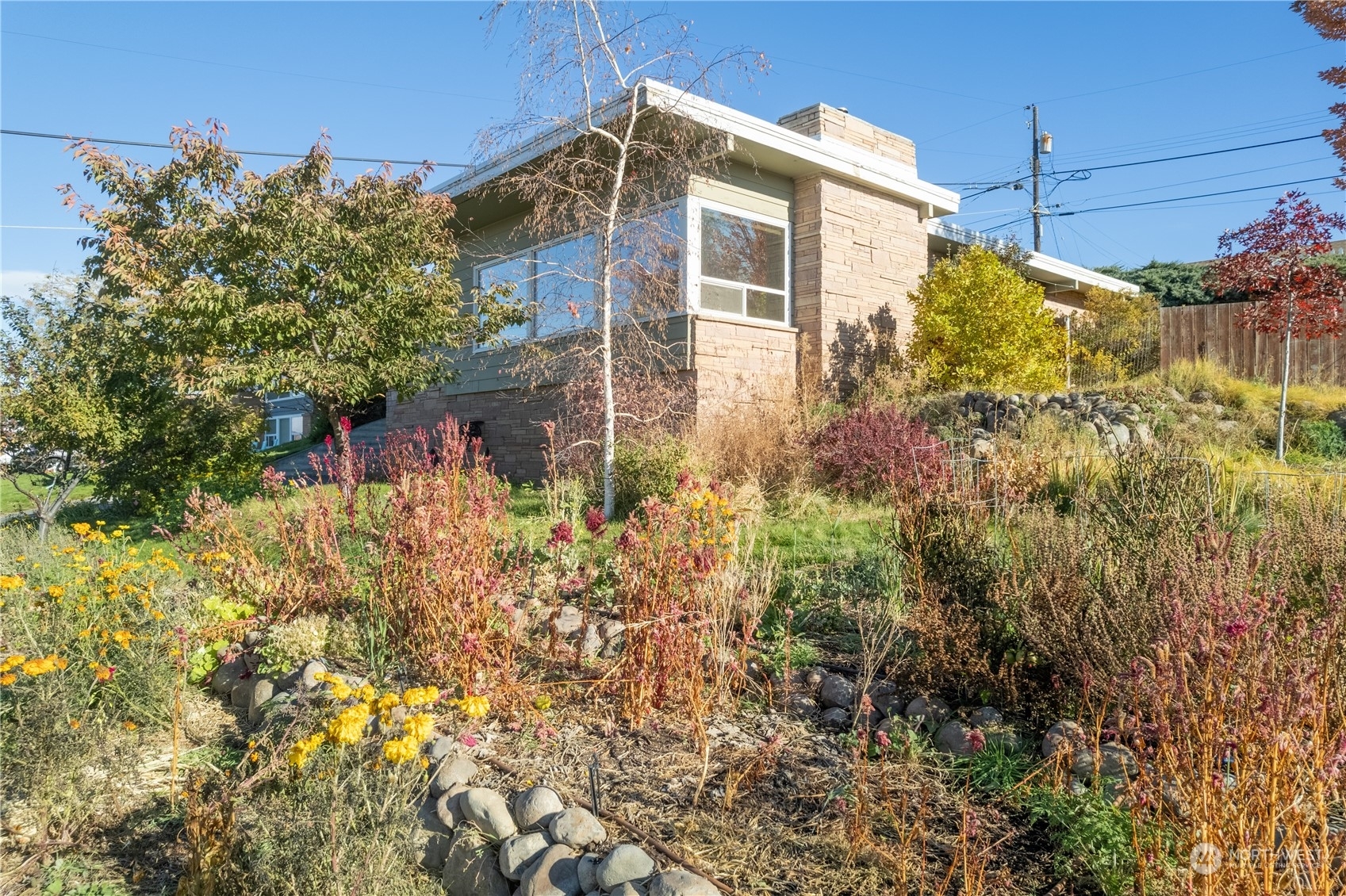 Property Photo:  835 S Kiefer Drive  WA 98837 