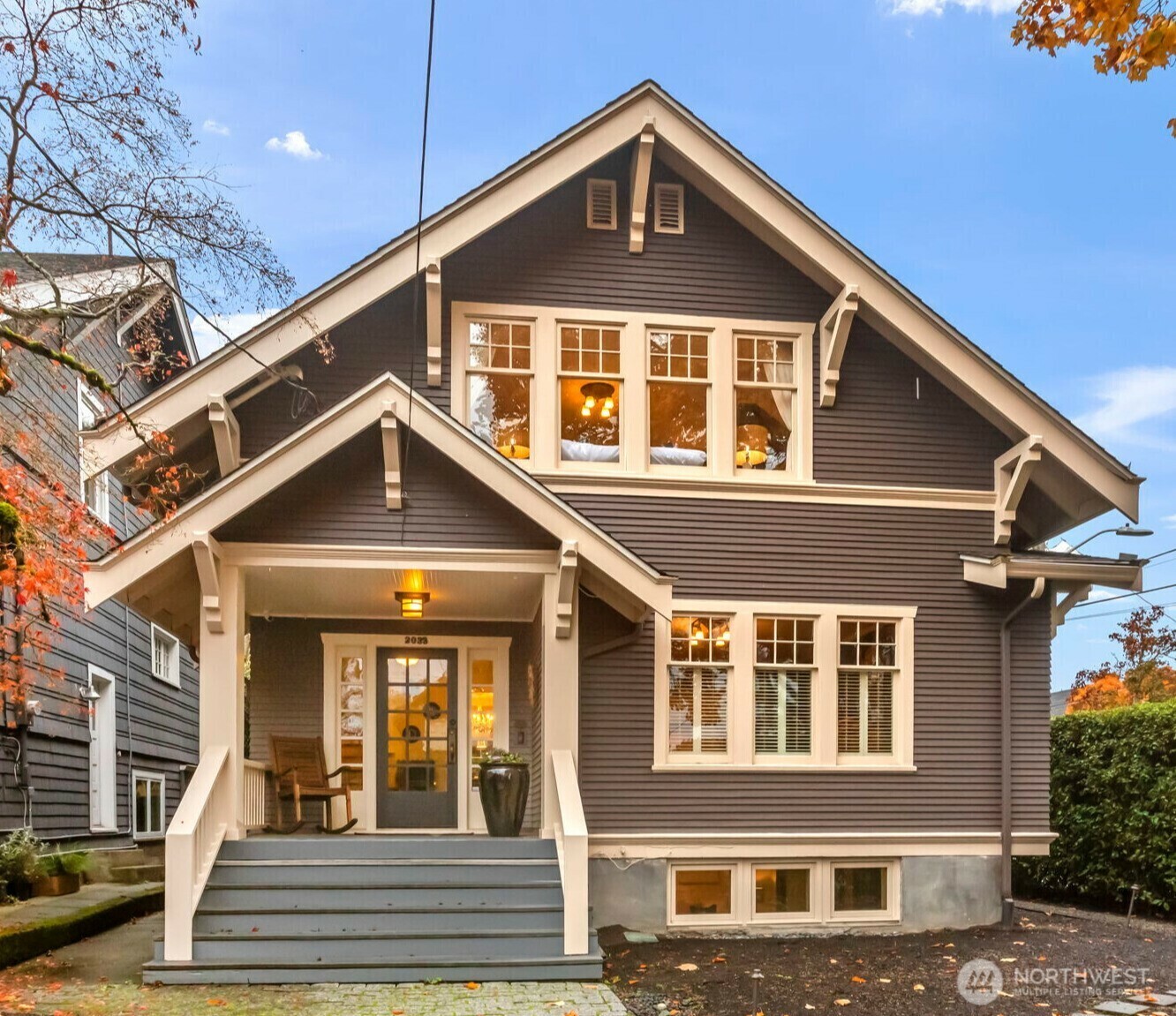 Property Photo: 2033 11th Avenue E WA 98102