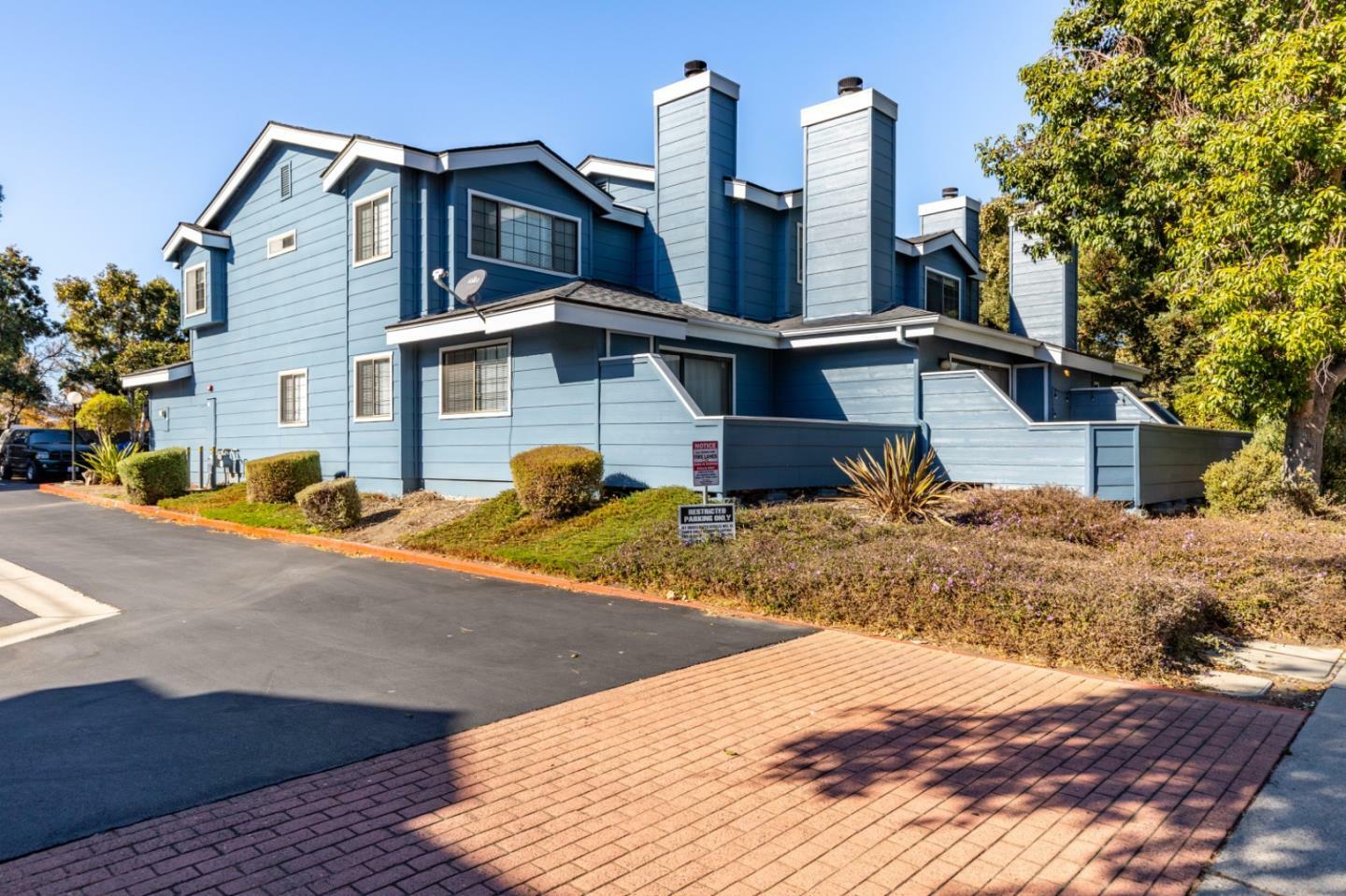 Property Photo:  2225 Exposition Drive 18  CA 93401 