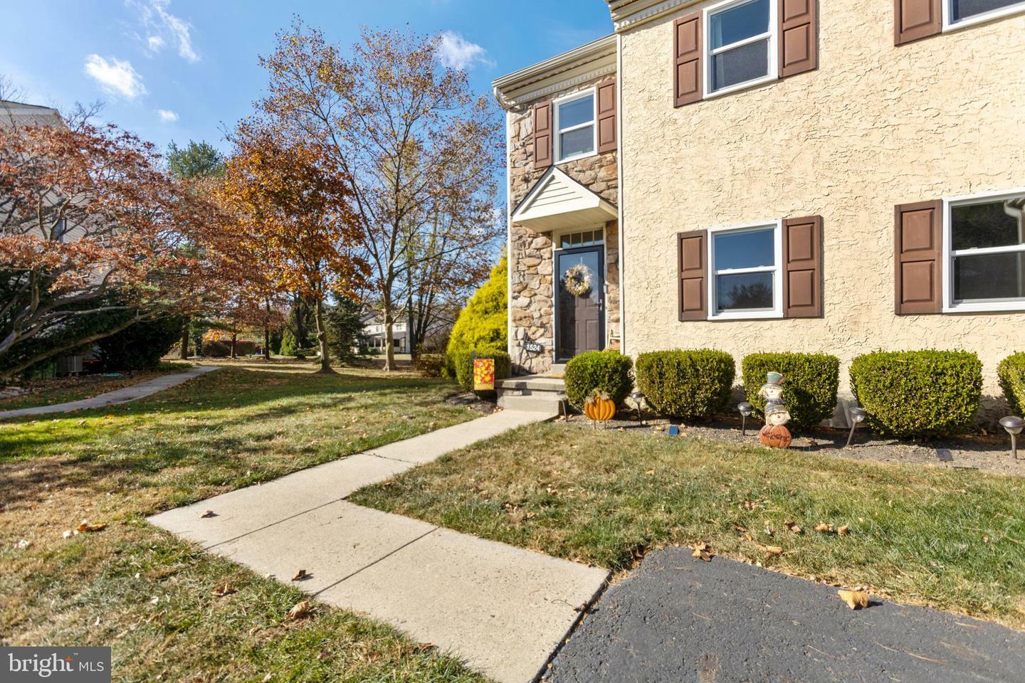 Property Photo:  1524 Isaacs Court  PA 19002 