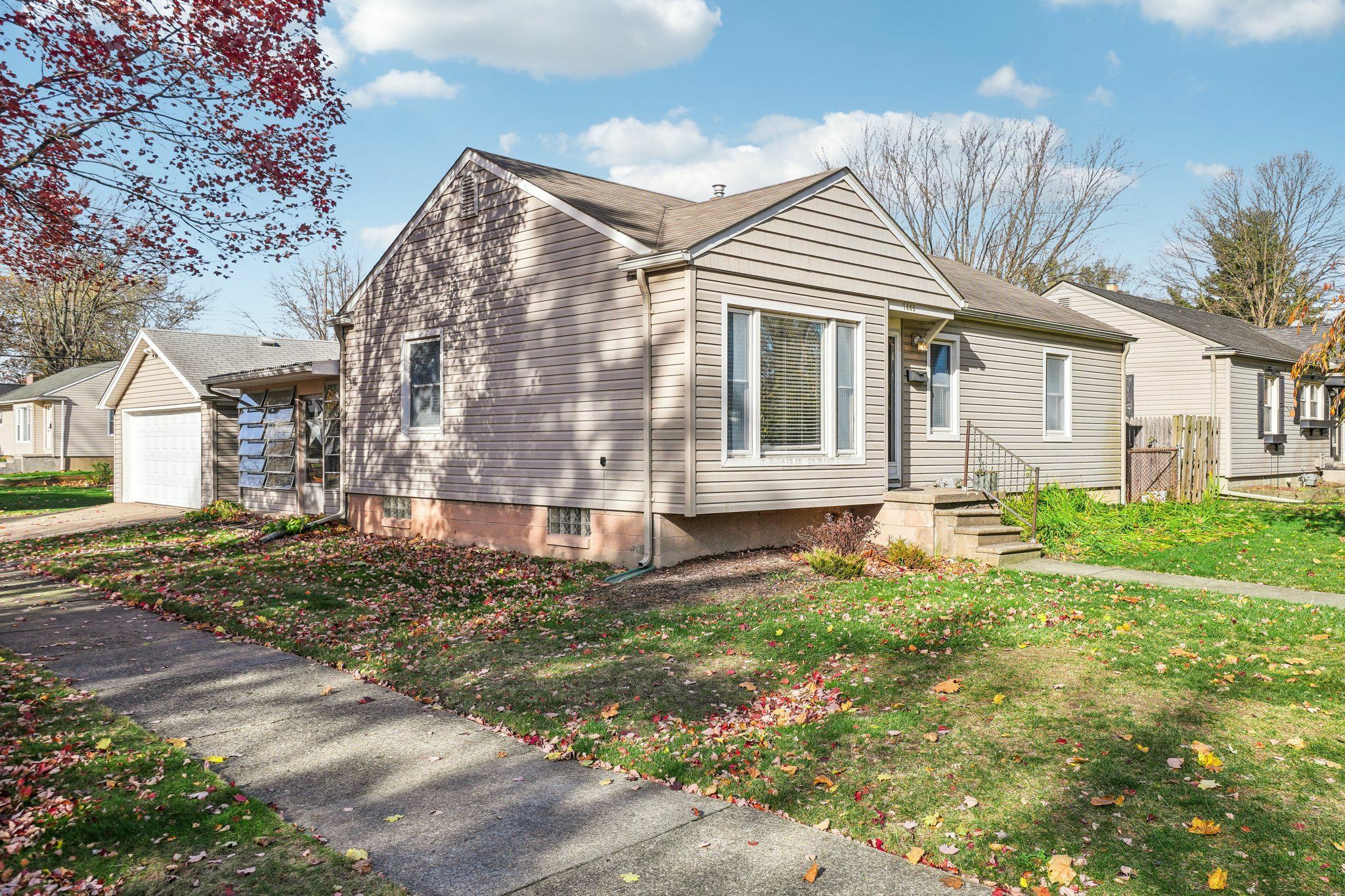 Property Photo:  1440 Balmoral Drive  MI 48043 3034 