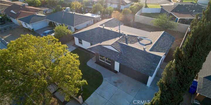 Property Photo:  1020 S Willow Avenue  CA 92376 