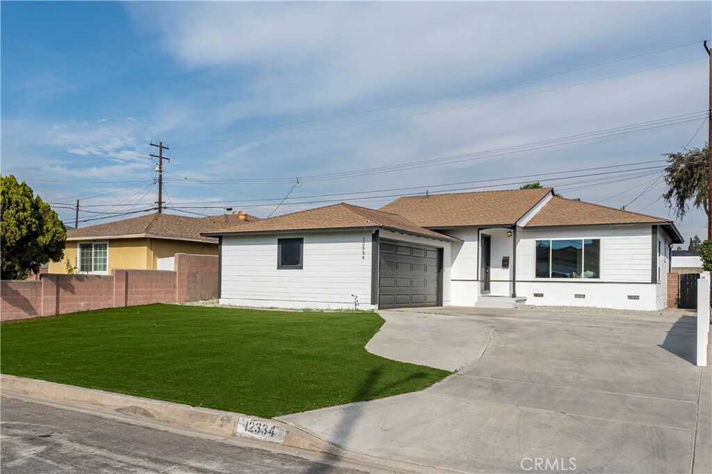 Property Photo:  12334 Woodridge Avenue  CA 90605 