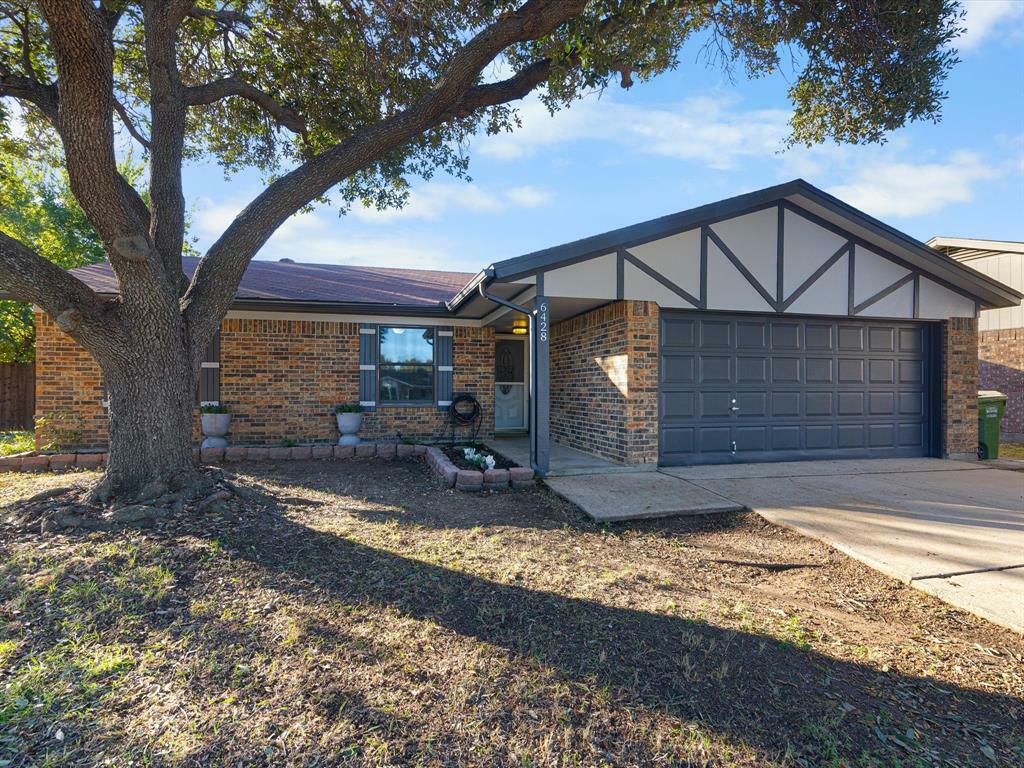 Property Photo:  6428 Melinda Court  TX 76148 