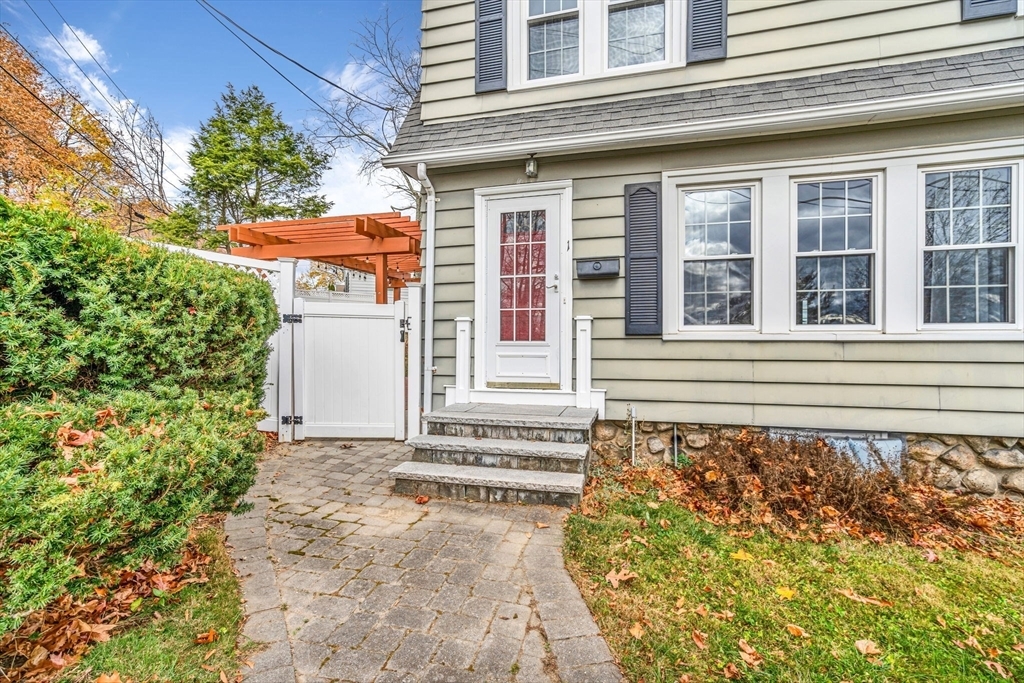 Property Photo:  1 Green Hill Avenue  MA 01605 