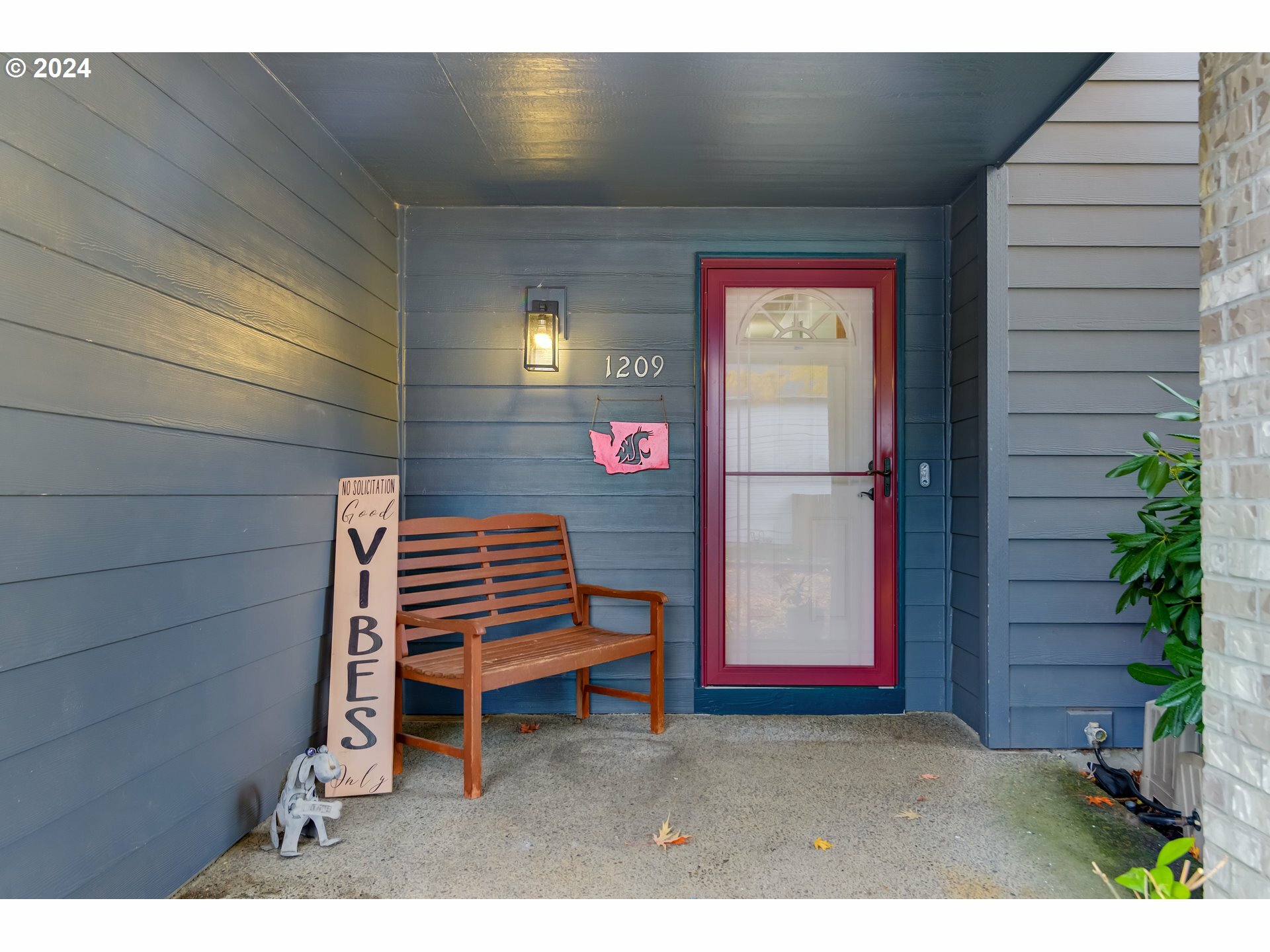 Property Photo:  1209 NE 158th Ave  WA 98684 