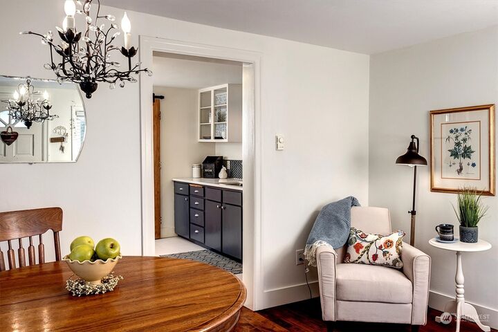 Property Photo:  1710  Cedar Street  WA 98201 