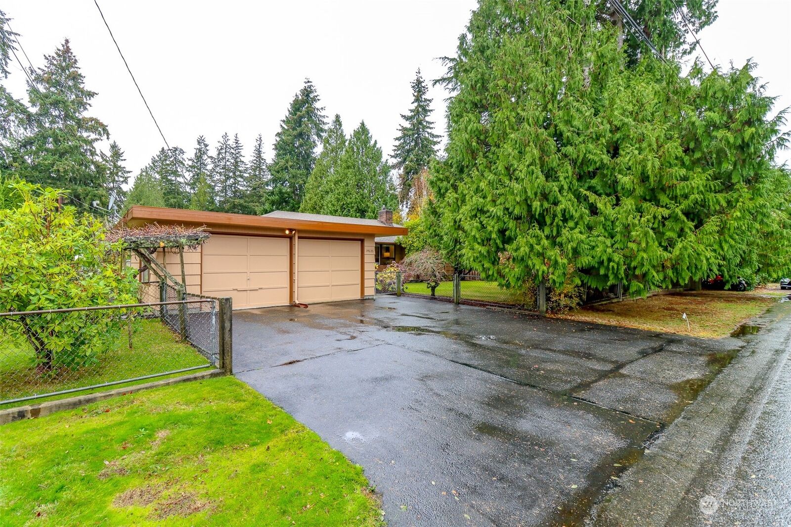 Property Photo:  14635  20th Avenue SW  WA 98166 