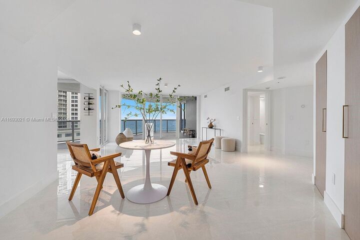 Property Photo: 6301 Collins Ave 1508 FL 33141