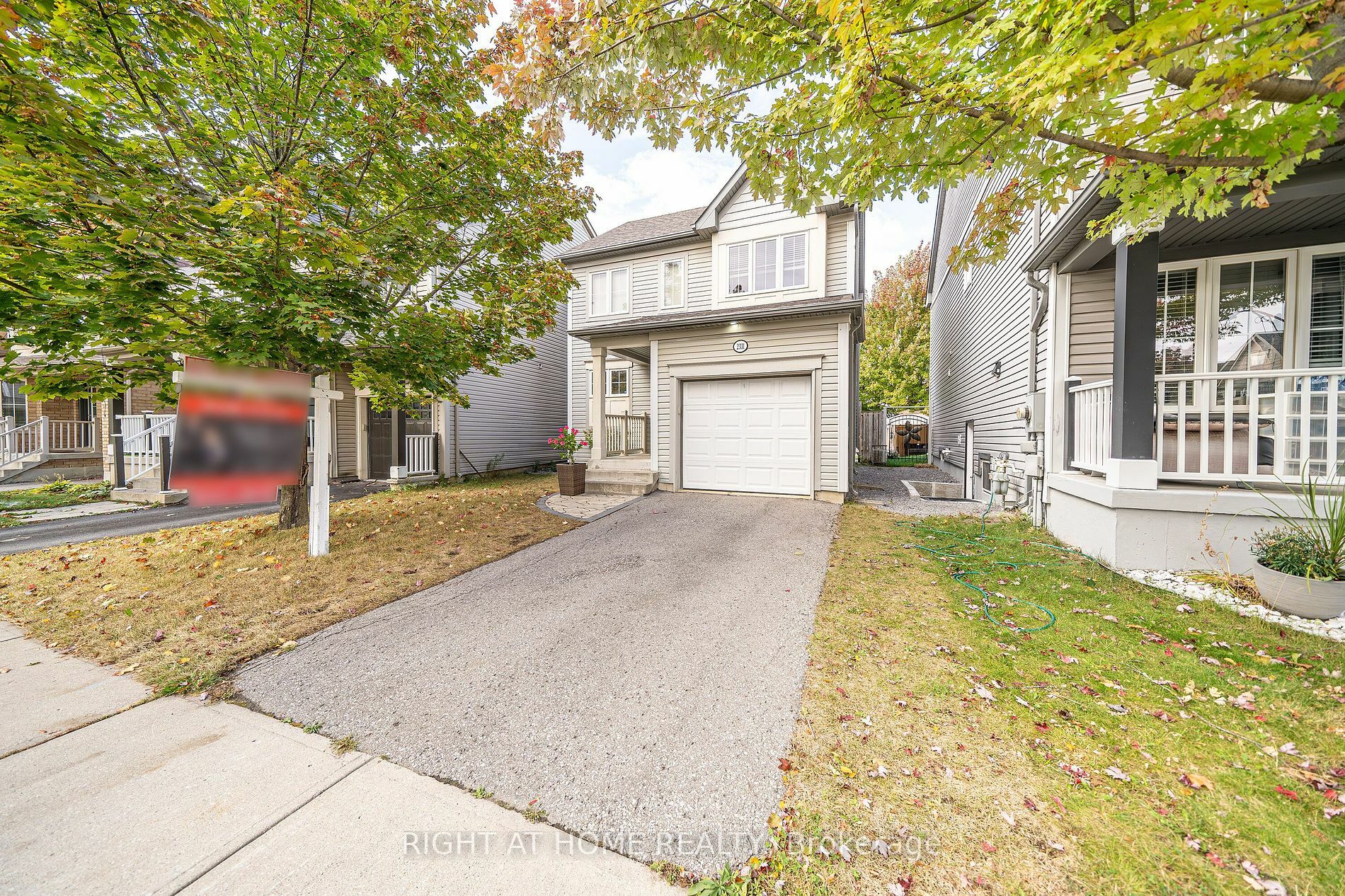 Property Photo:  2331 Winlord Pl  ON L1L 0B8 