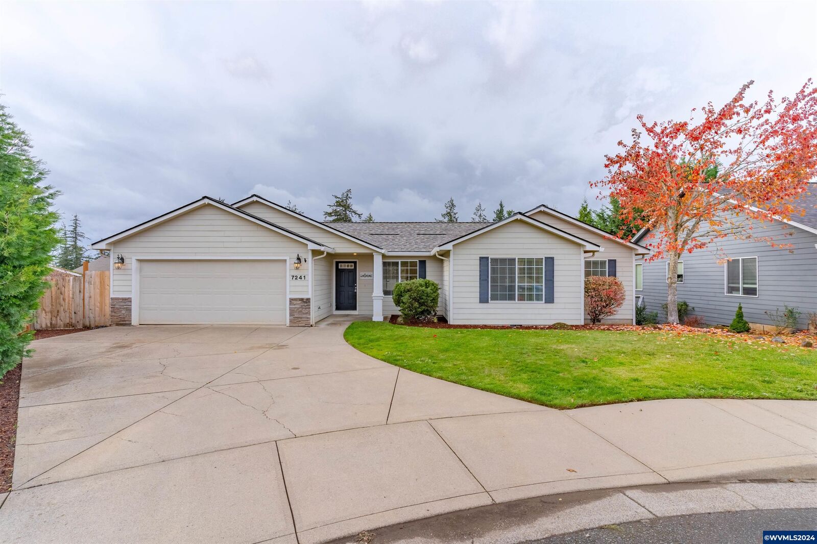 Property Photo: 7241 Eastwood Ct SE OR 97392