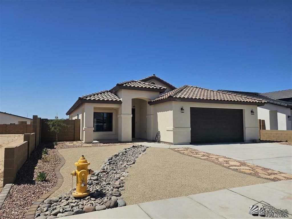 Property Photo:  7933 E 35 St  AZ 85367 