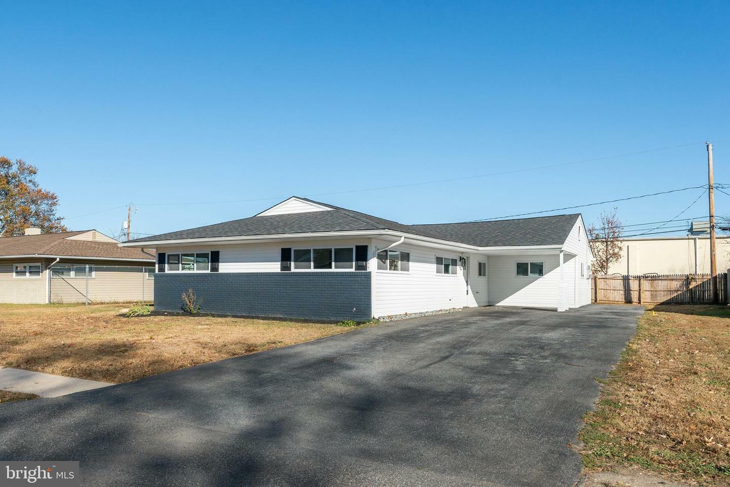 Property Photo:  21 Marlin Drive  DE 19713 