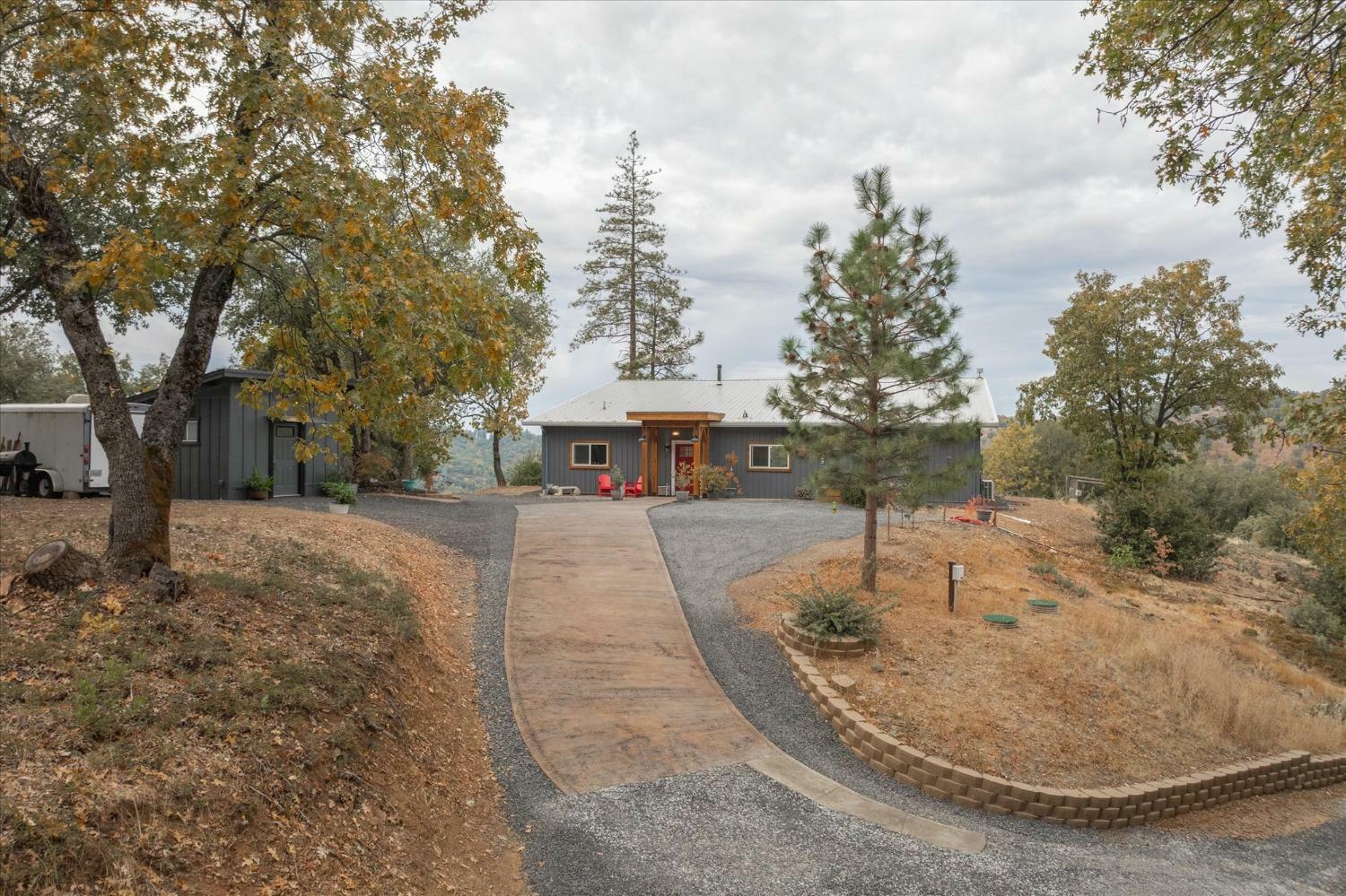 Property Photo: 1525 Forest View Lane CA 95247