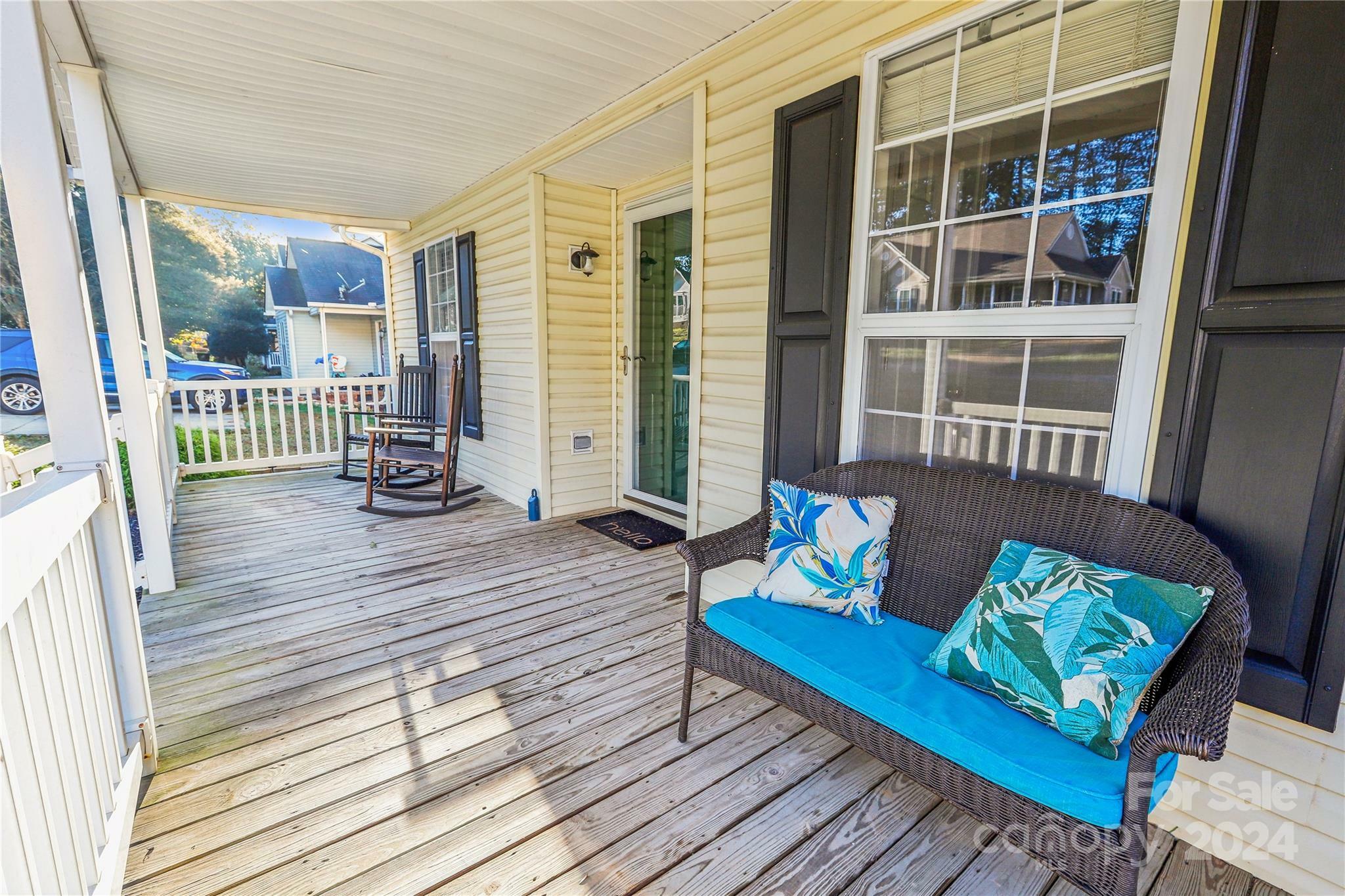 Property Photo:  406 Chinaberry Drive  NC 28203 