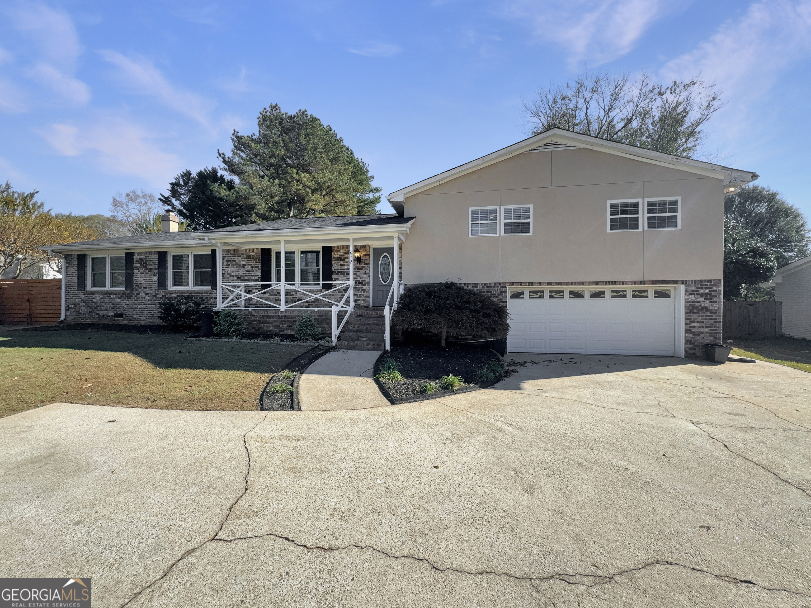 Property Photo:  1672 Scufflegrit Road  GA 30062 