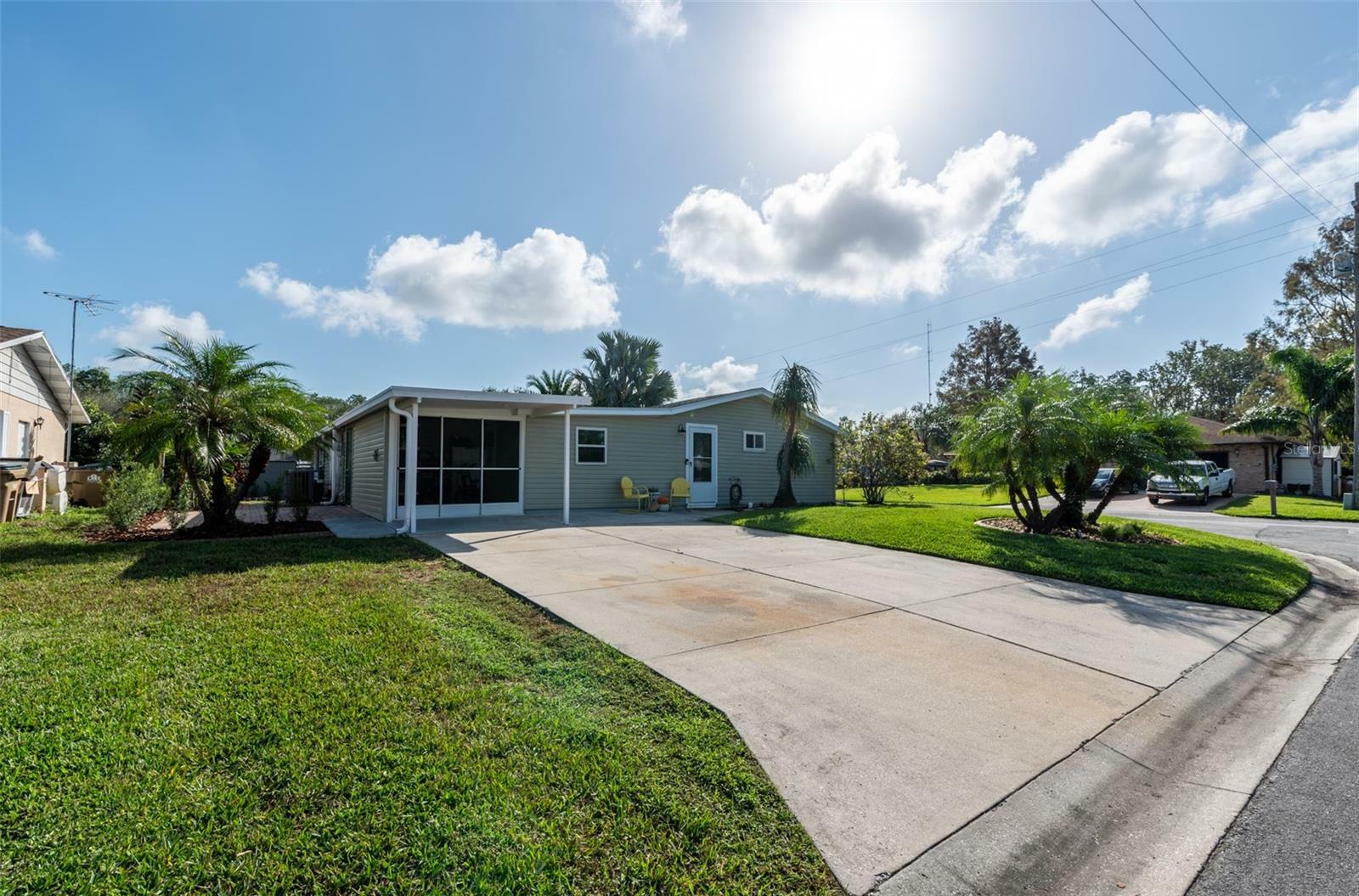 26608 Bermuda Drive  Tavares FL 32778 photo