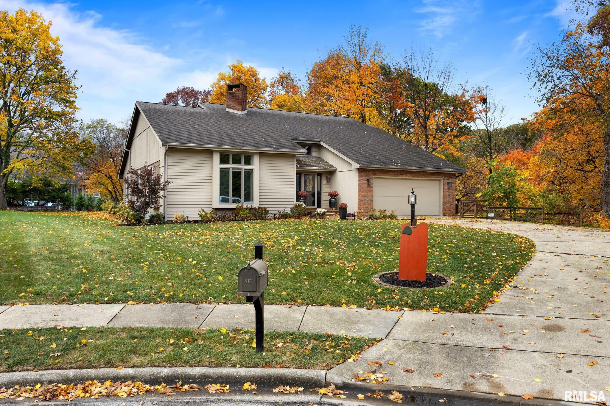 Property Photo:  912 W Baybrook Court  IL 61615 