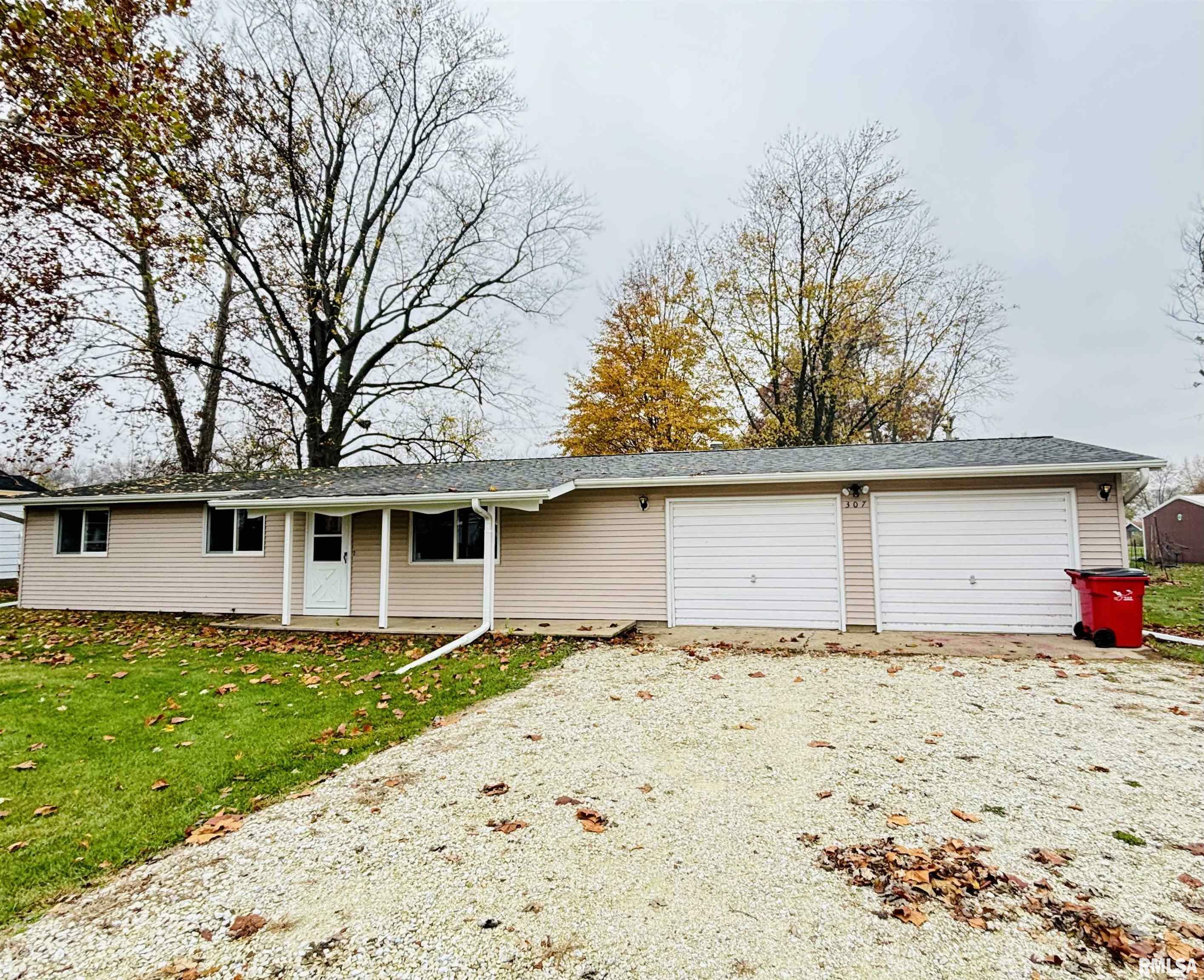 307 N Kellogg Street  Yates City IL 61572 photo