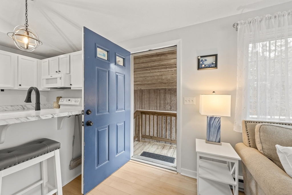 Property Photo:  35 Ashumet Rd 5D  MA 02649 