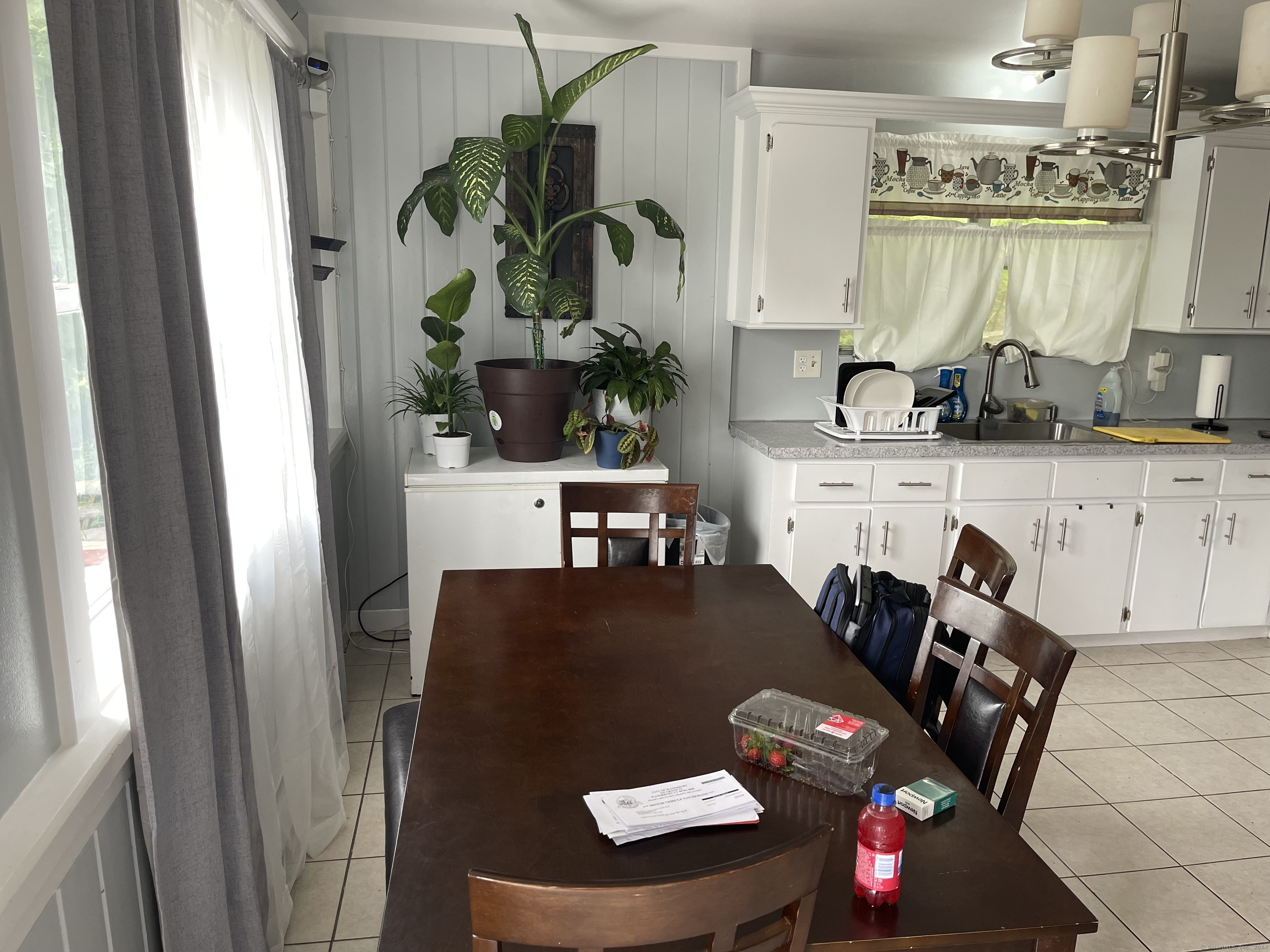 Property Photo:  198 Charles Street  CT 06708 