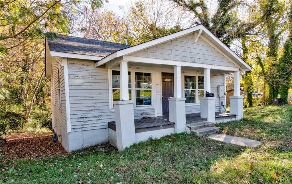 Property Photo:  1423 Emerald Street  NC 27101 