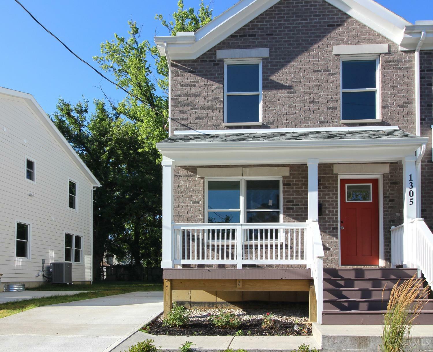 Property Photo:  1305 Regent Avenue  OH 45237 