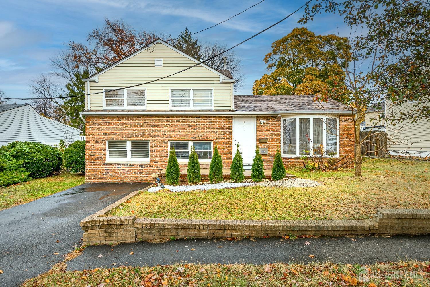 Property Photo:  6 Dunlap Drive  NJ 08859 