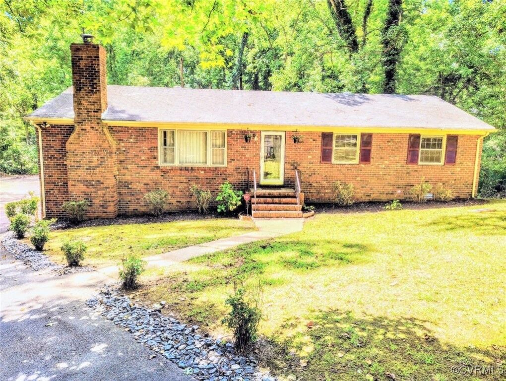 Property Photo: 3972 Bridgeton Road VA 23234