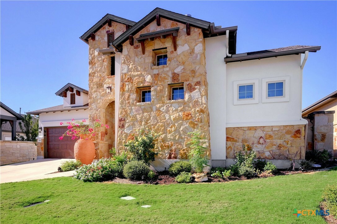 Property Photo:  424 Skyflower Drive V-122  TX 78628 